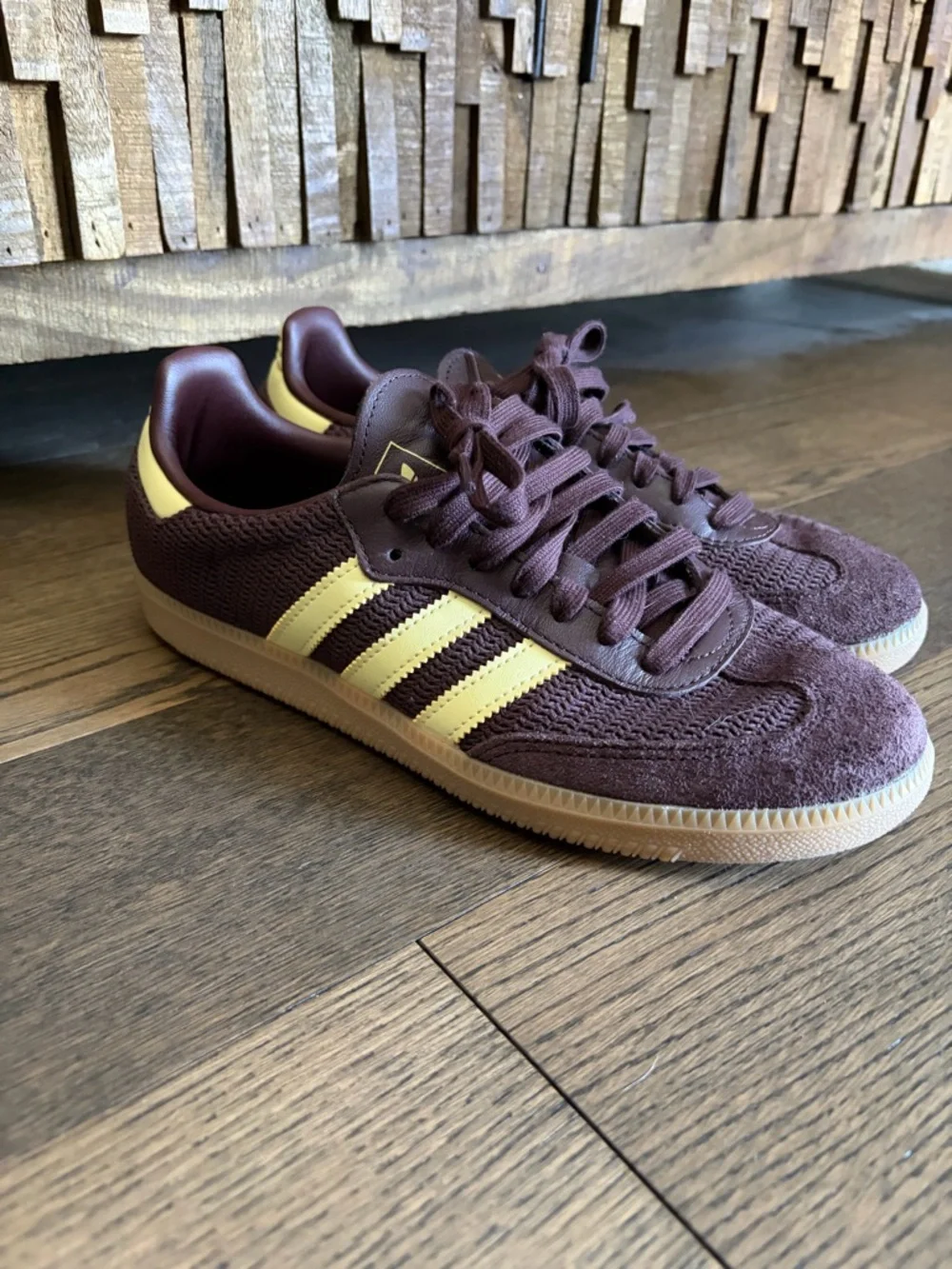 Women's Adidas Samba OG - Shadow Brown/Powder Yellow size 9 - Picture 7 of 14